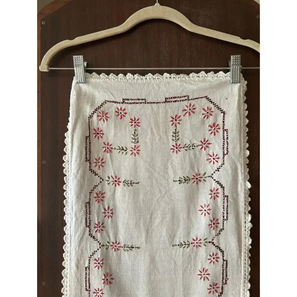 Vintage floral embroidered table runner MCM